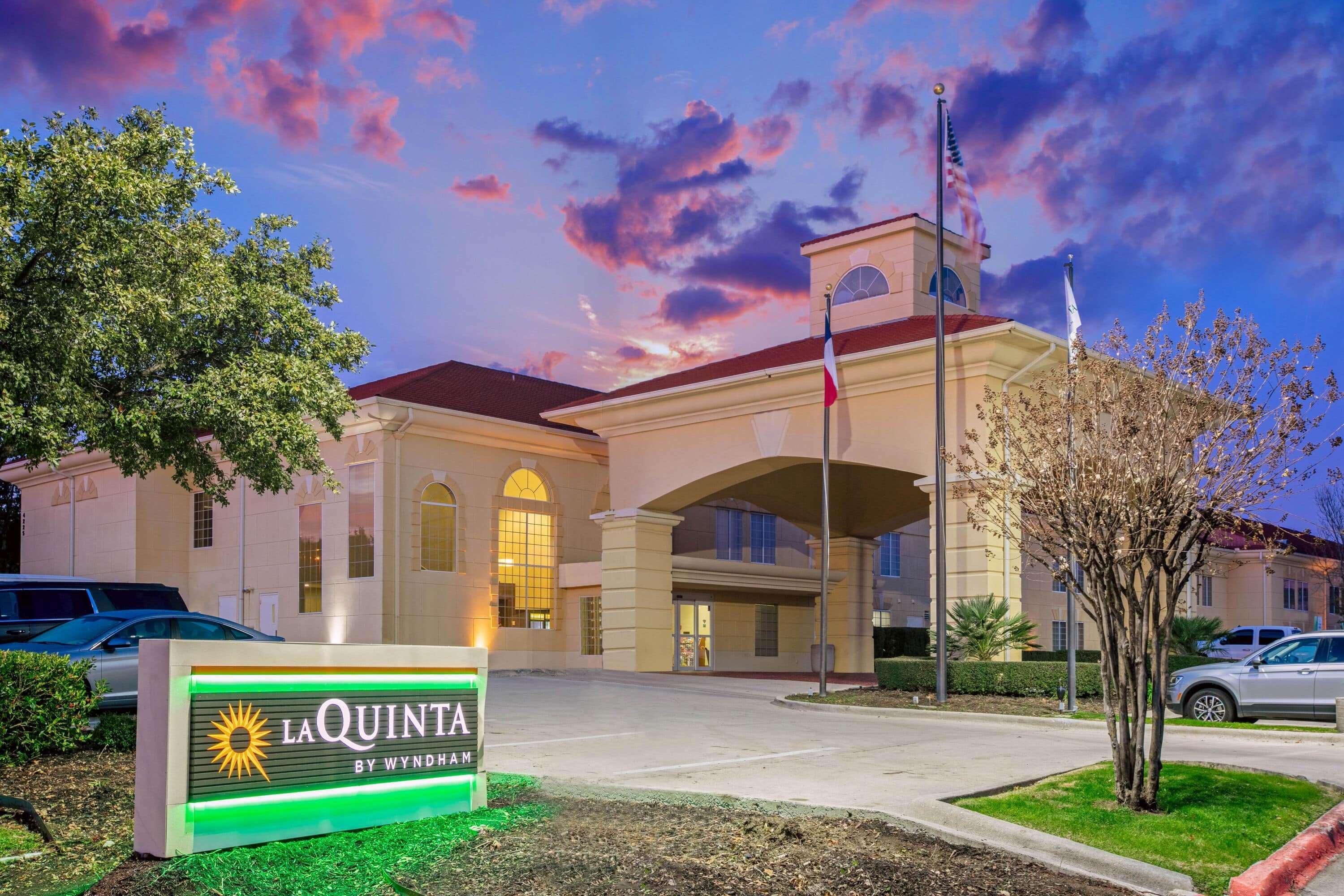 La Quinta By Wyndham Dallas - Las Colinas Hotel Irving Luaran gambar